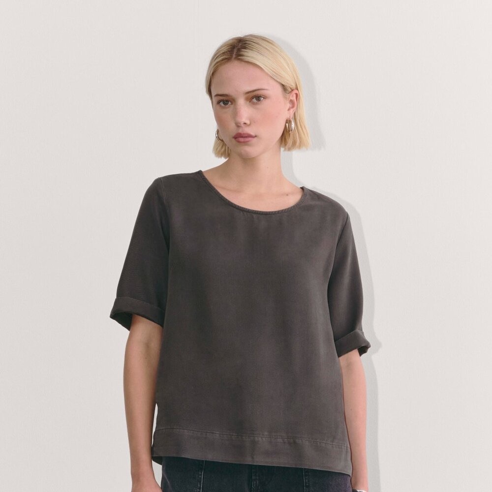 Everlane Women's Relaxed T-Shirt in Buttersoft in Graphite, Size 2XS